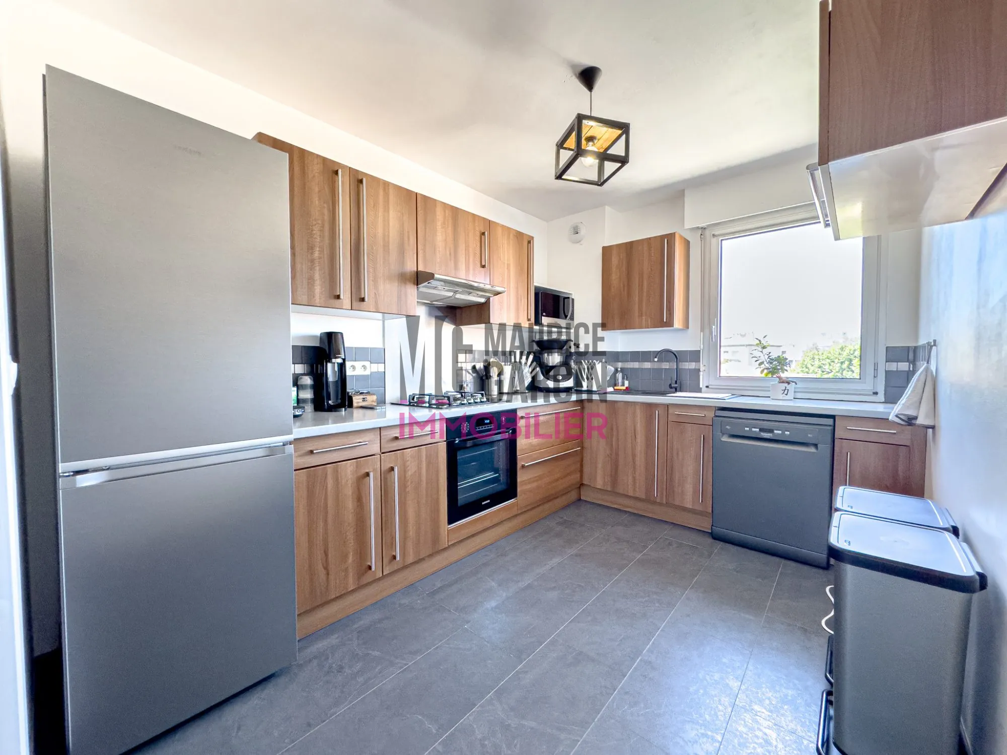 Appartement T3 rénové avec terrasse et parking à Cavaillon 