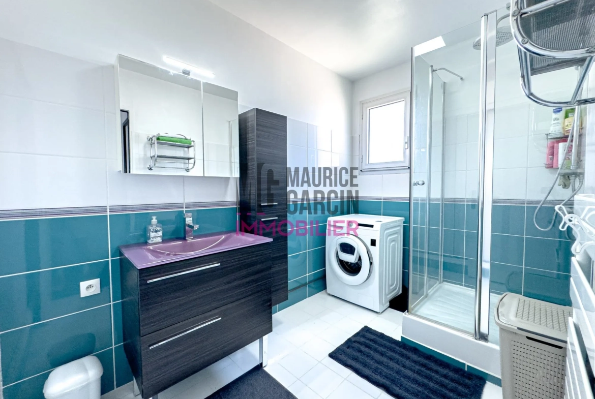 Appartement T3 rénové avec terrasse et parking à Cavaillon 