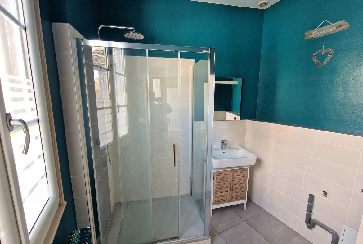 Maison en pierre à Santenay de 94 m² avec cour et grand potentiel 