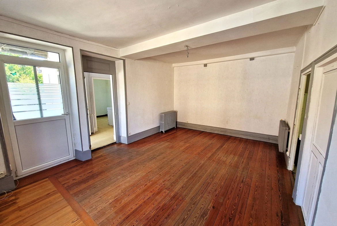Maison en pierre à Santenay de 94 m² avec cour et grand potentiel 