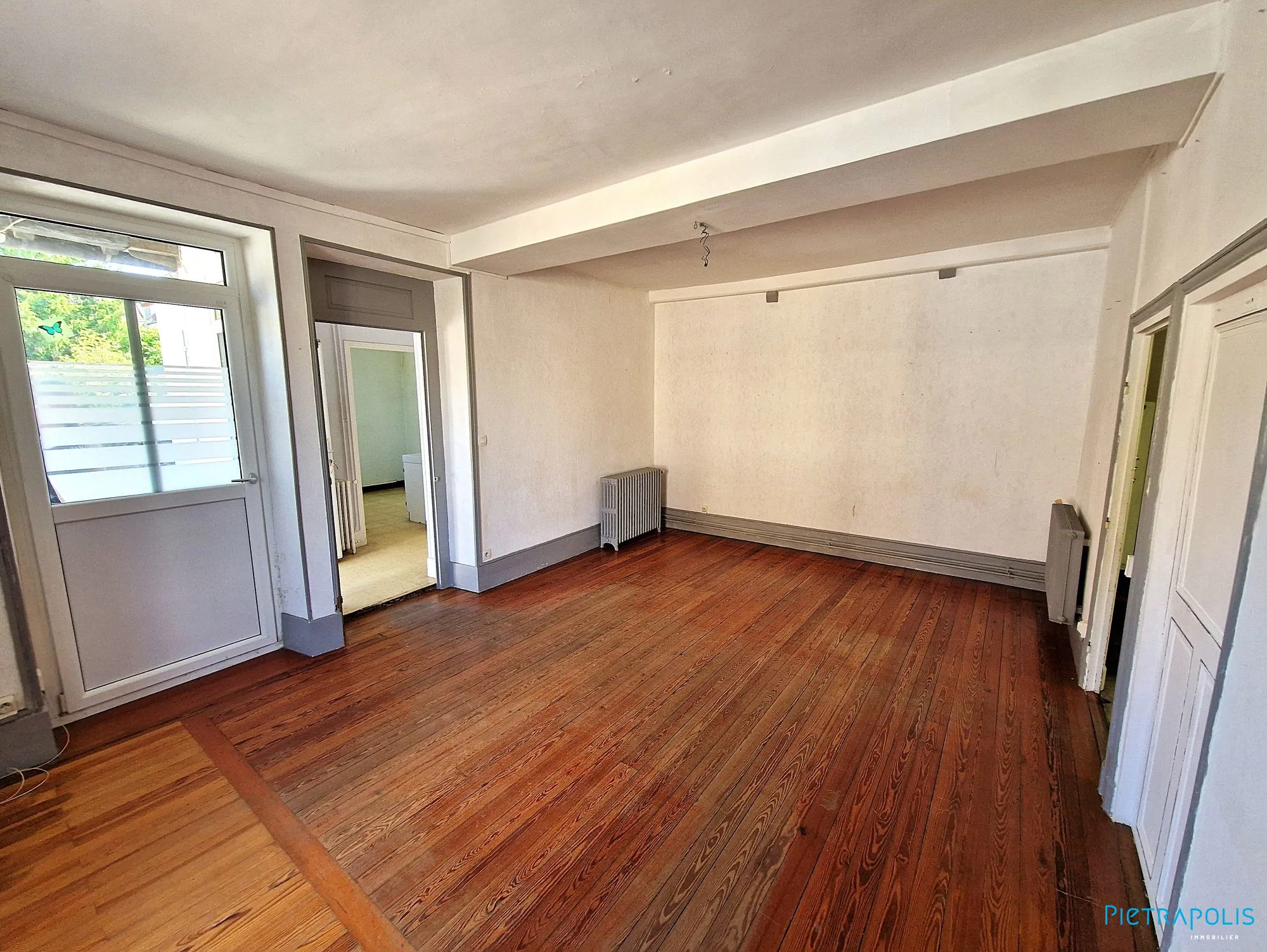 Maison en pierre à Santenay de 94 m² avec cour et grand potentiel 