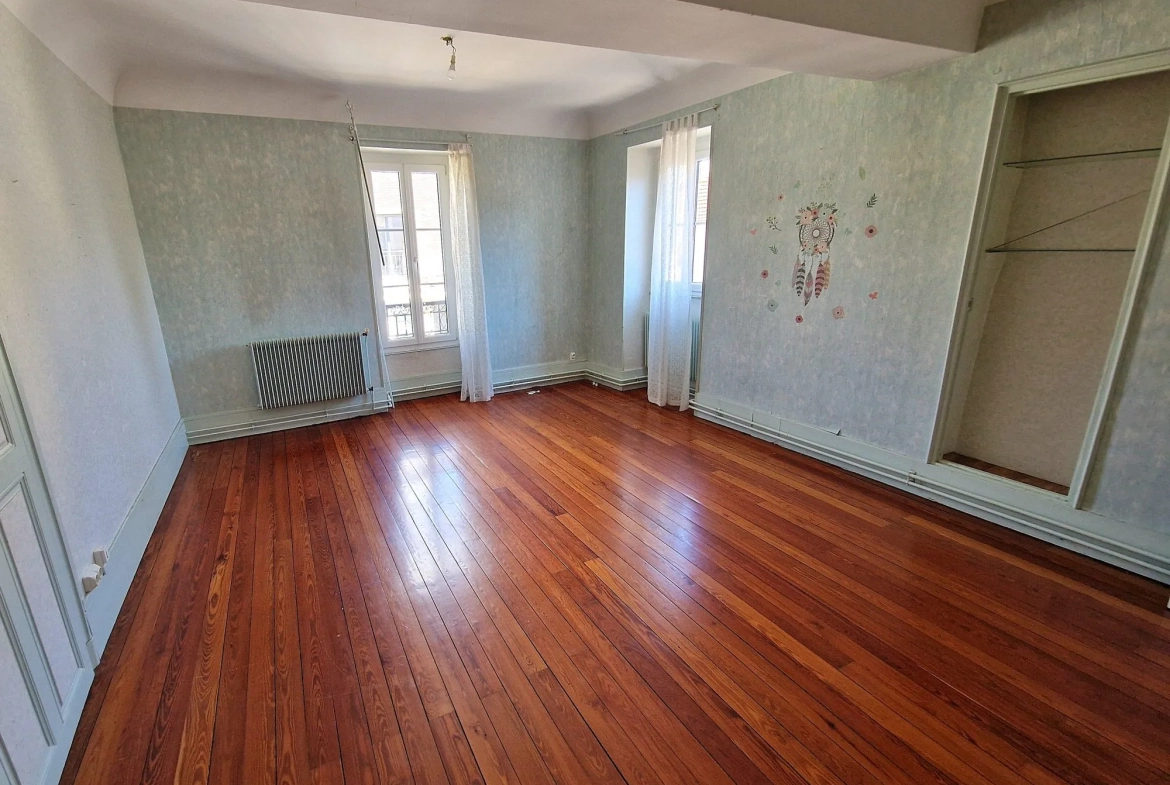 Maison en pierre à Santenay de 94 m² avec cour et grand potentiel 