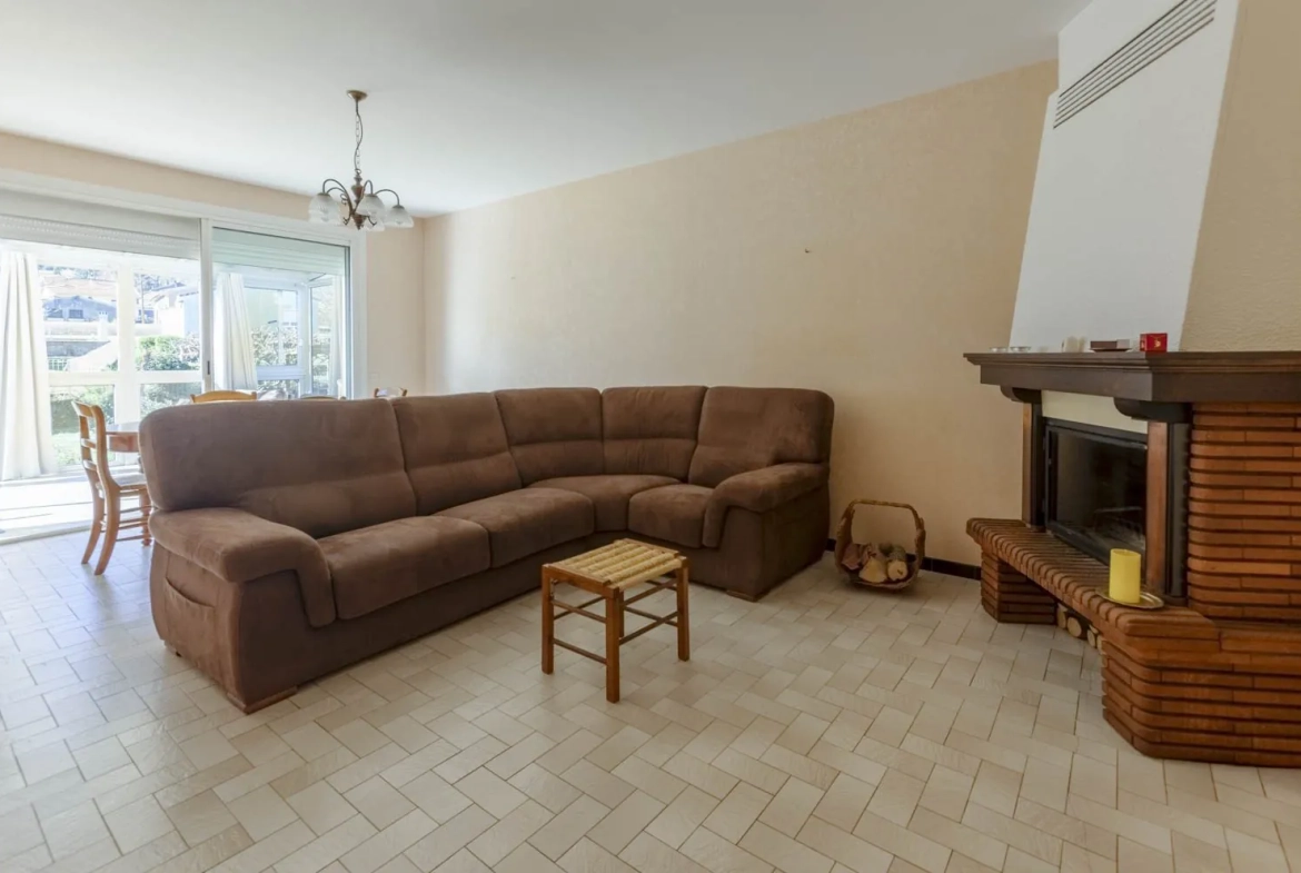 Villa à vendre à Albine avec véranda, garage et jardin - 115 m² 