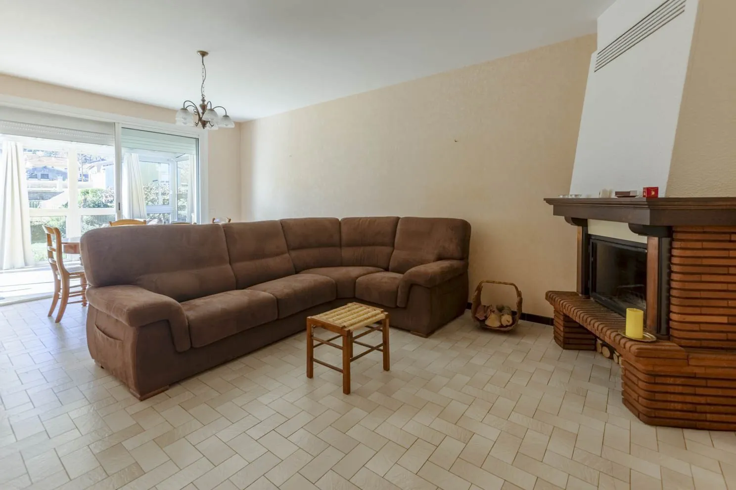 Villa à vendre à Albine avec véranda, garage et jardin - 115 m² 