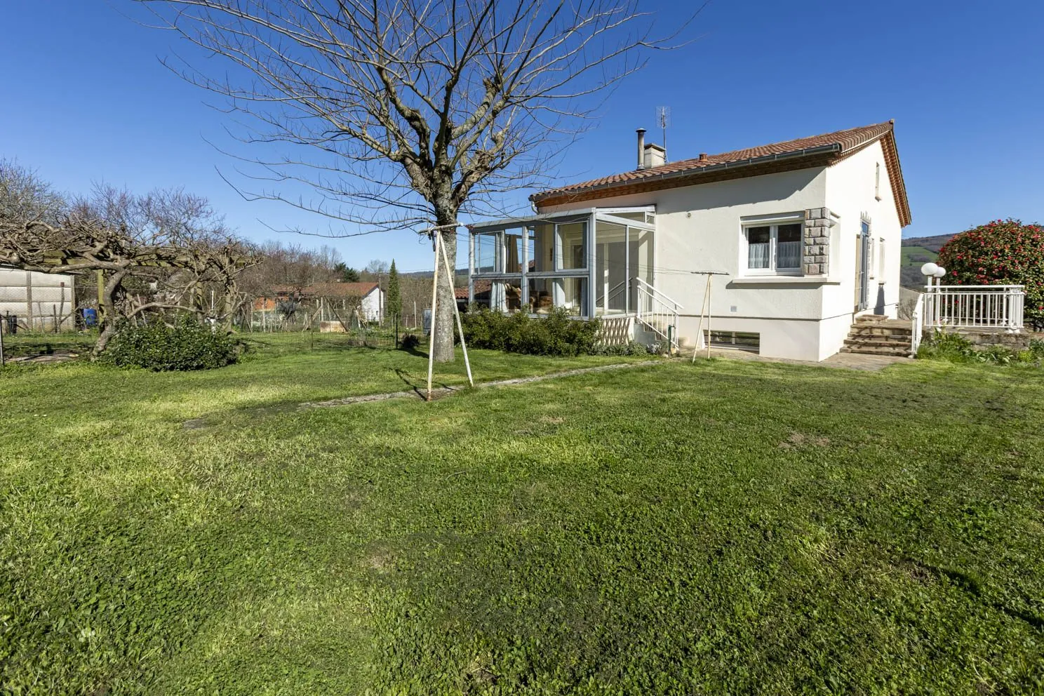 Villa à vendre à Albine avec véranda, garage et jardin - 115 m² 