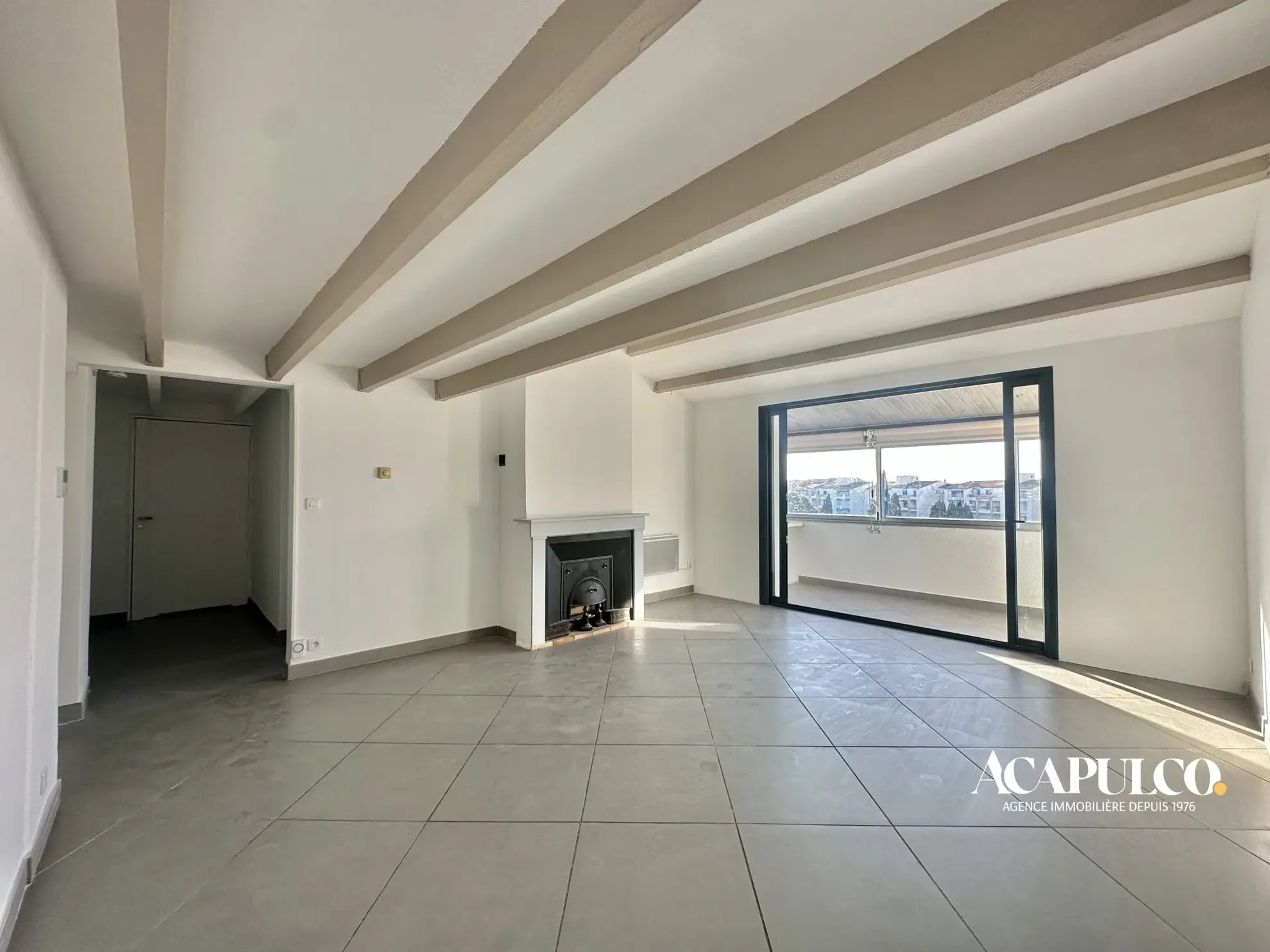 Appartement 3 pièces avec loggia, combles et parking à vendre à Agde 