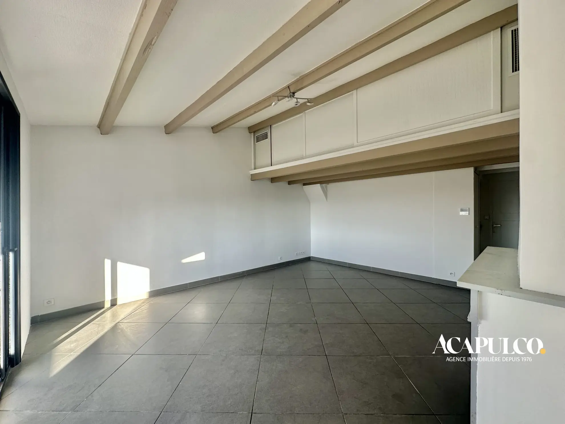 Appartement 3 pièces avec loggia, combles et parking à vendre à Agde 