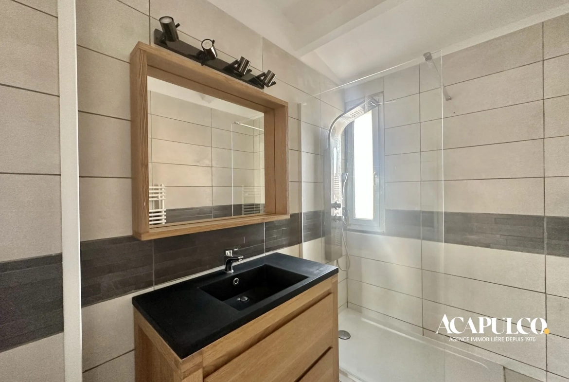 Appartement 3 pièces avec loggia, combles et parking à vendre à Agde 