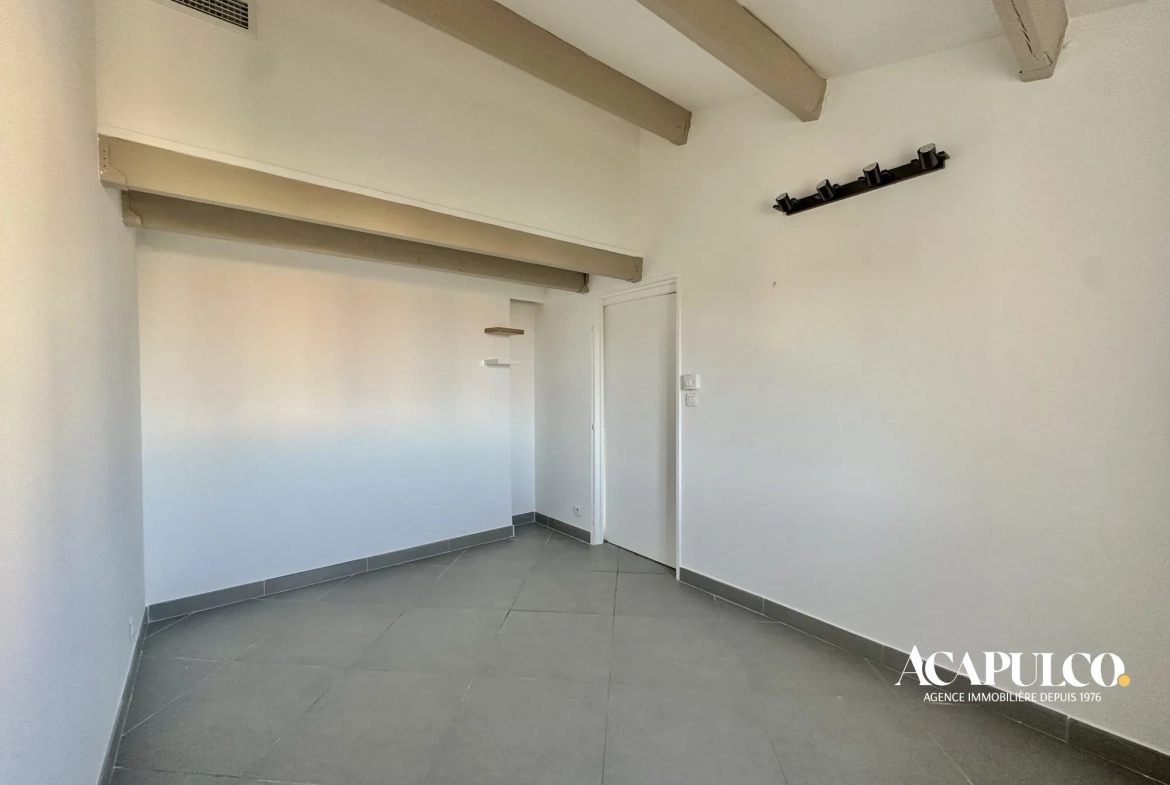 Appartement 3 pièces avec loggia, combles et parking à vendre à Agde 