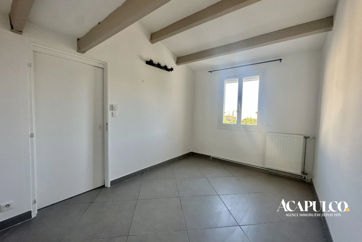 Appartement 3 pièces avec loggia, combles et parking à vendre à Agde 