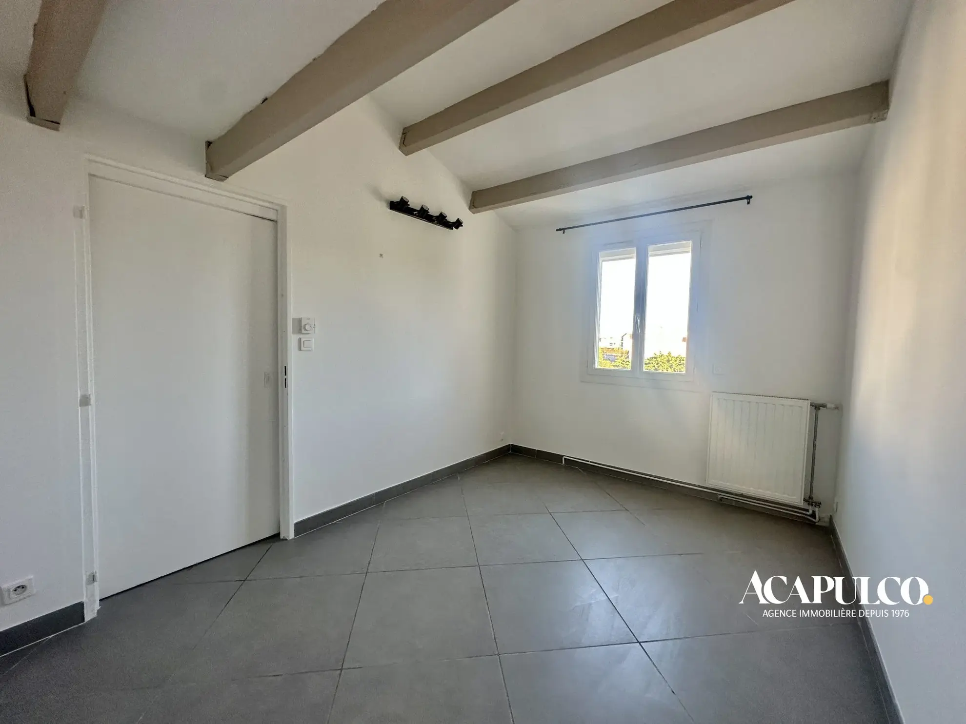Appartement 3 pièces avec loggia, combles et parking à vendre à Agde 