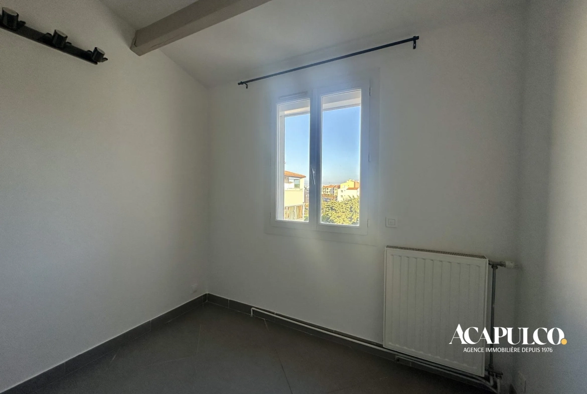 Appartement 3 pièces avec loggia, combles et parking à vendre à Agde 