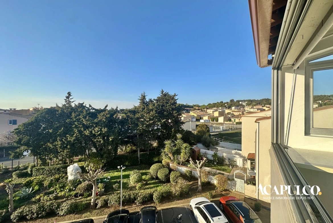 Appartement 3 pièces avec loggia, combles et parking à vendre à Agde 