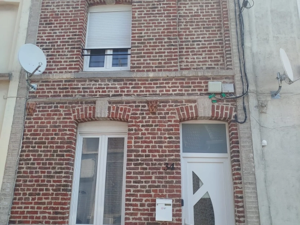Belle maison mitoyenne de 140 m² à Valenciennes avec jardin et 4 chambres