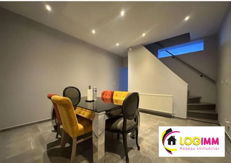 Belle maison mitoyenne de 140 m² à Valenciennes avec jardin et 4 chambres 