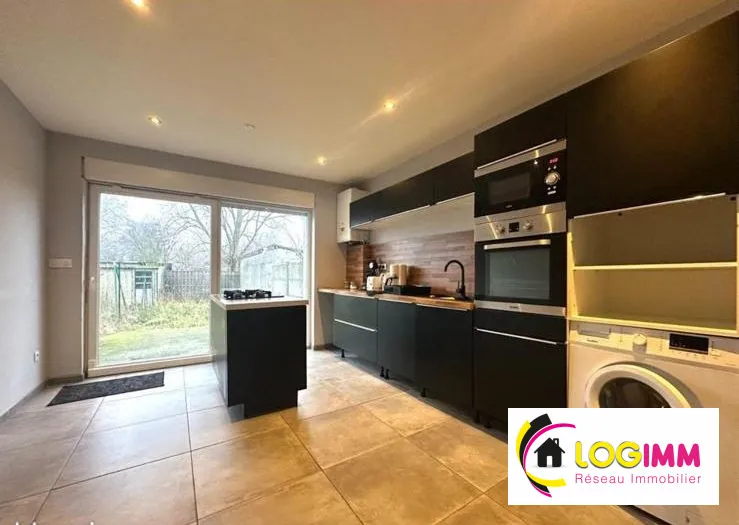 Belle maison mitoyenne de 140 m² à Valenciennes avec jardin et 4 chambres 
