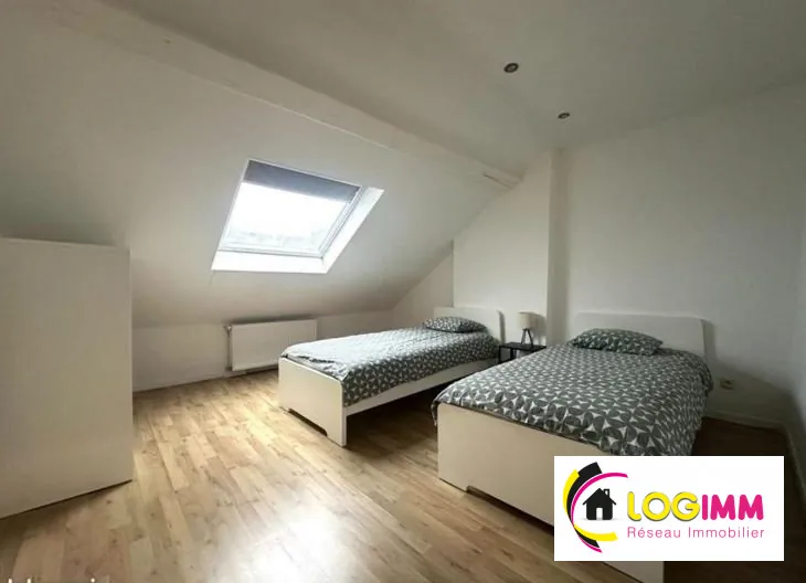 Belle maison mitoyenne de 140 m² à Valenciennes avec jardin et 4 chambres 