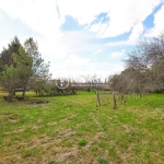 Terrain de 740 m² à Arthès, Construction possible dans un environnement calme proche Lescure d'Albigeois