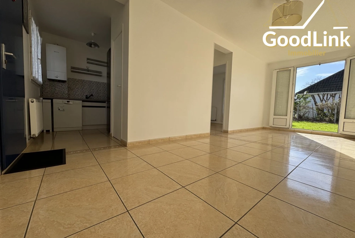 Appartement à vendre à Vert-Saint-Denis avec cave et parking, résidence calme 