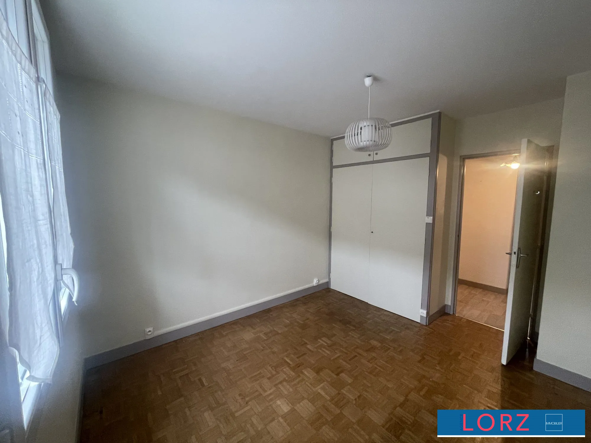 Appartement lumineux avec garage privé à Bourges - Résidence sécurisée 