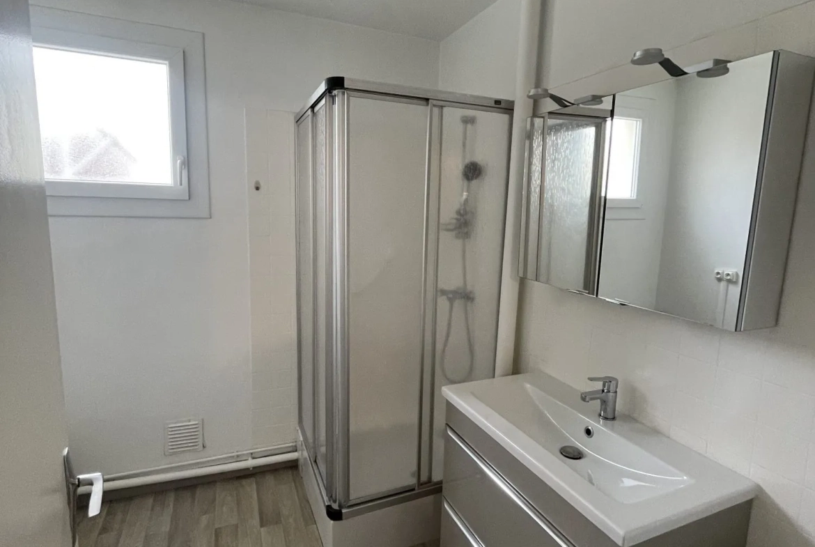 Appartement lumineux avec garage privé à Bourges - Résidence sécurisée 