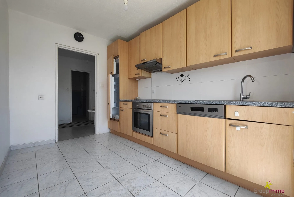 Appartement 4 pièces à vendre à Colmar avec cave et parking 