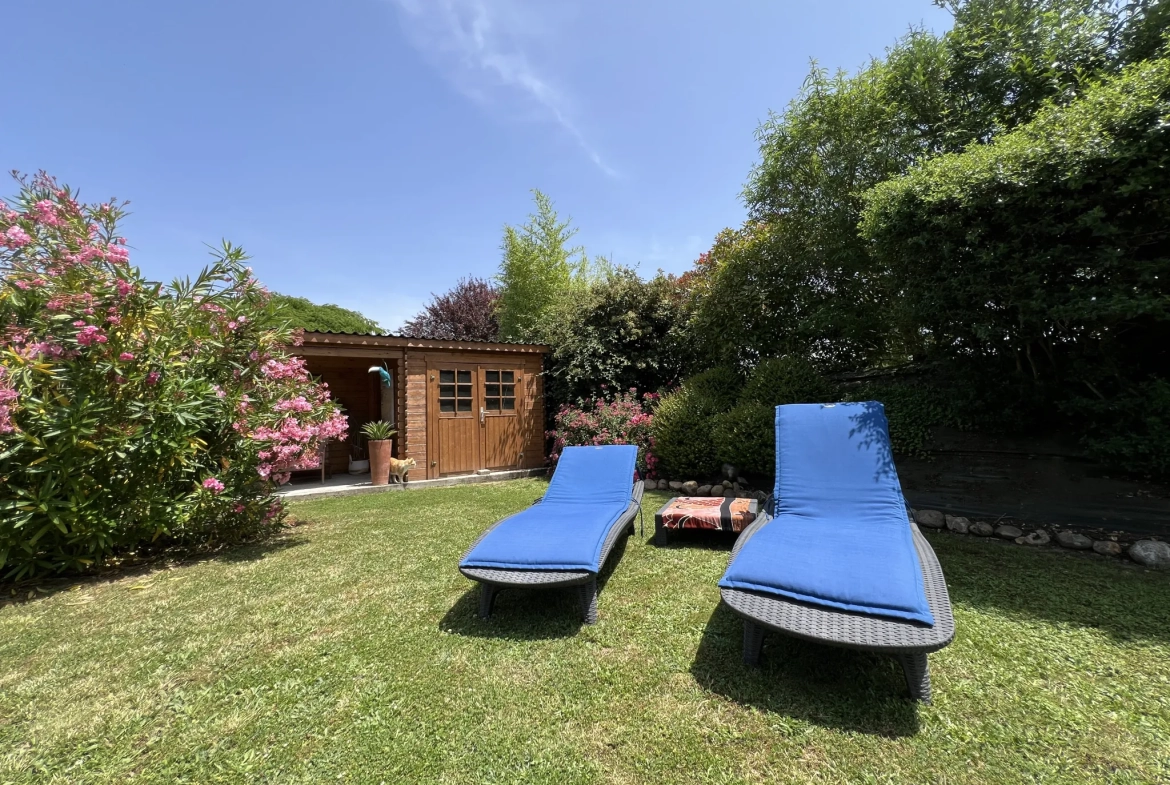 Villa moderne avec jardin arboré, piscine et garage à Lavaur - Saint Paul Cap de Joux 