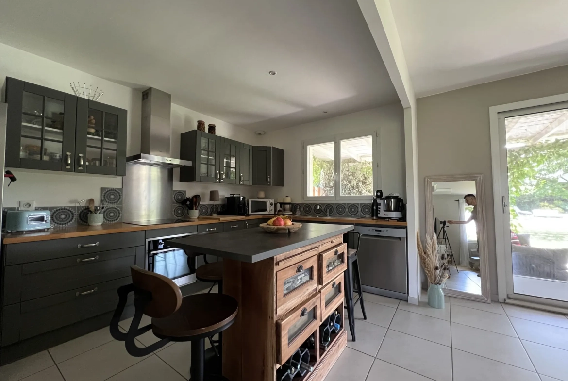 Villa moderne avec jardin arboré, piscine et garage à Lavaur - Saint Paul Cap de Joux 
