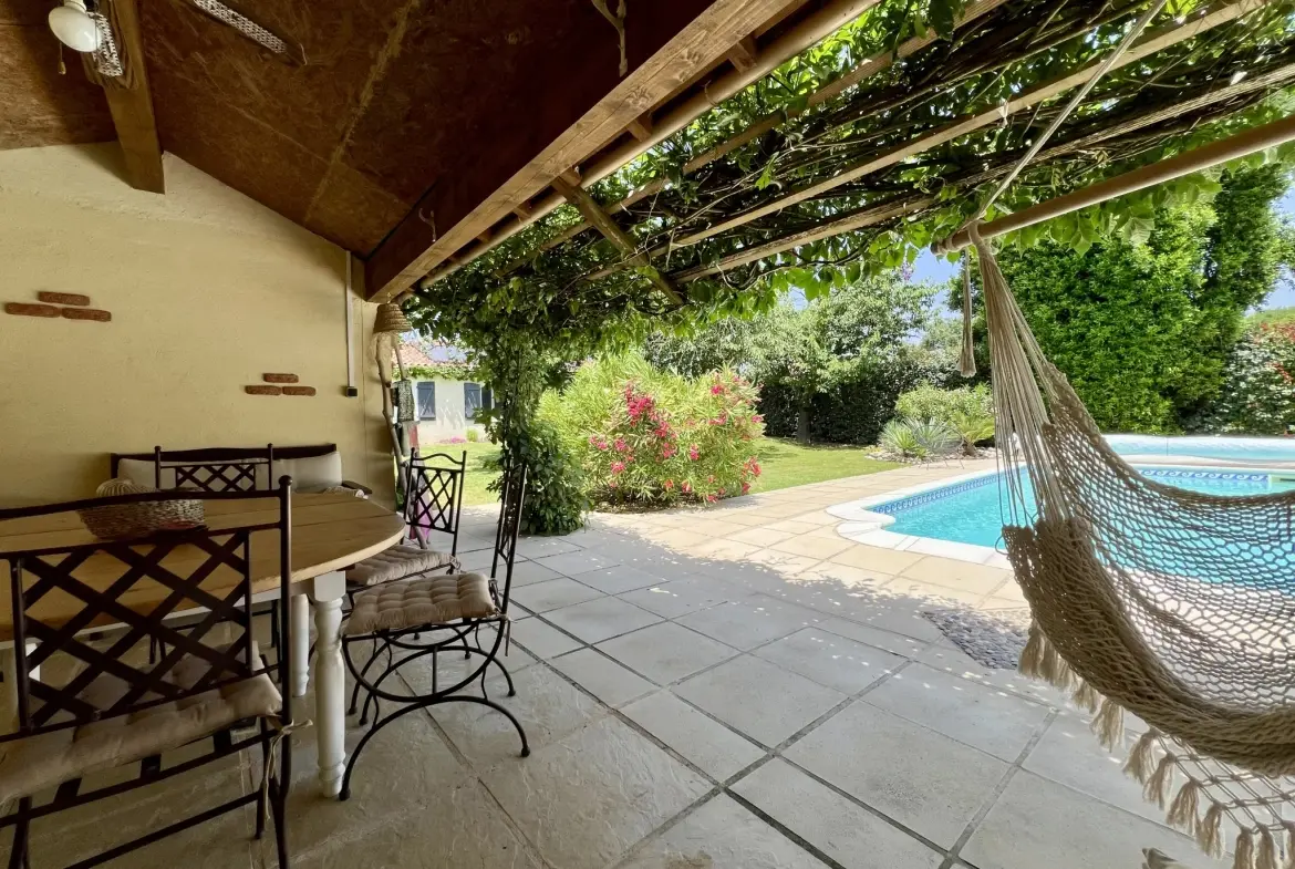 Villa moderne avec jardin arboré, piscine et garage à Lavaur - Saint Paul Cap de Joux 