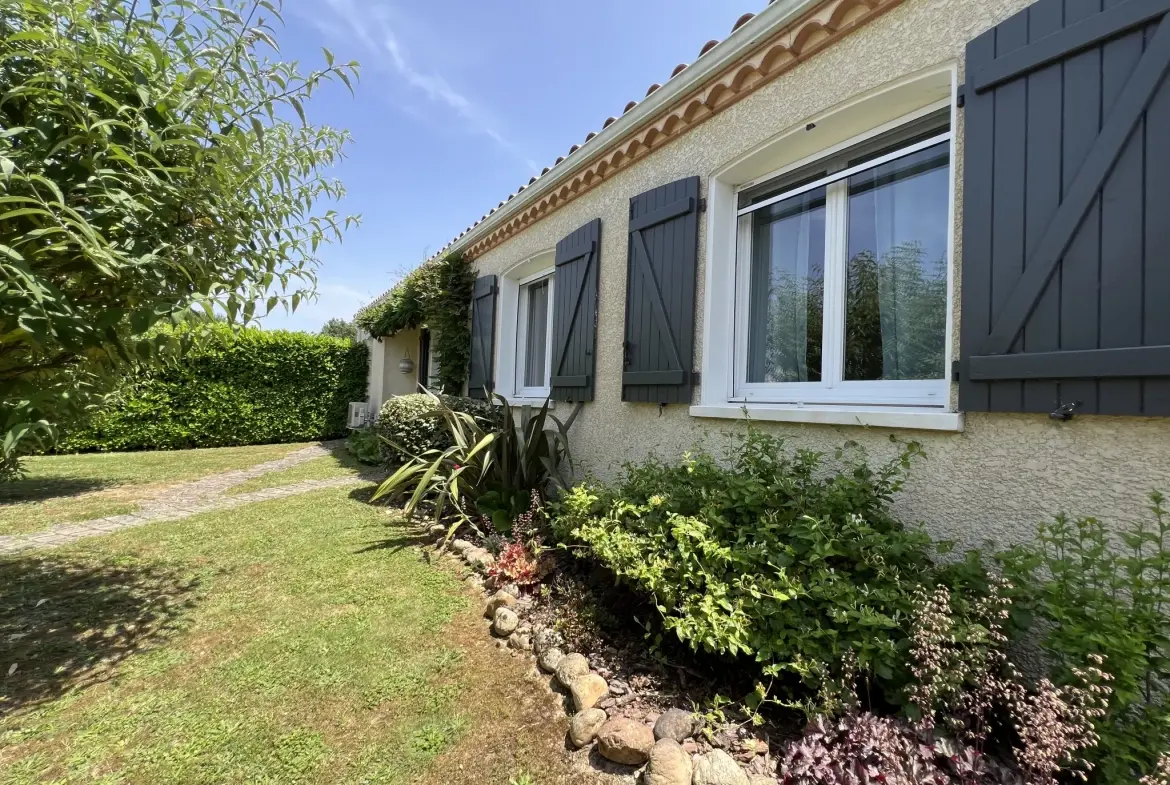 Villa moderne avec jardin arboré, piscine et garage à Lavaur - Saint Paul Cap de Joux 