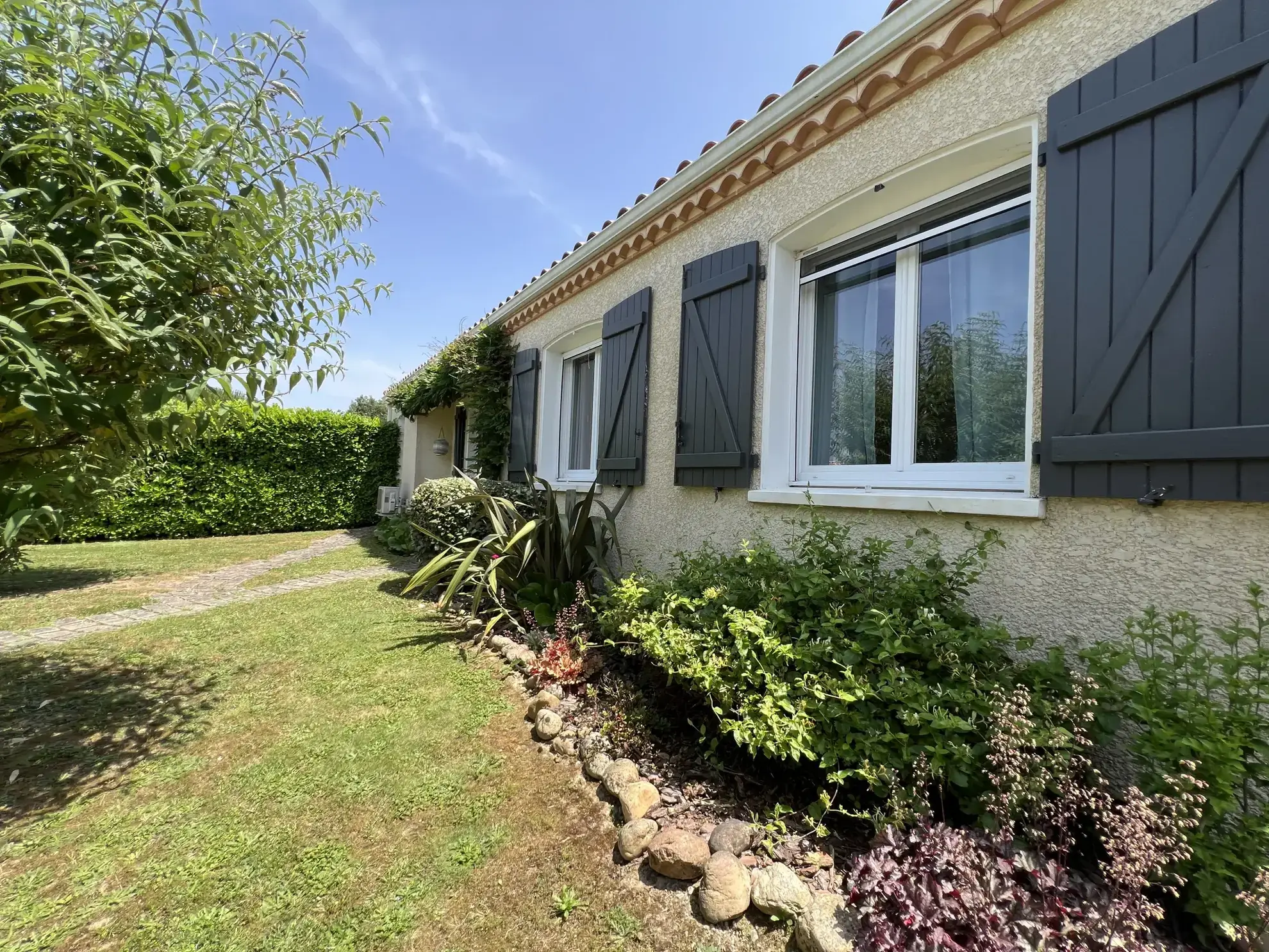 Villa moderne avec jardin arboré, piscine et garage à Lavaur - Saint Paul Cap de Joux 