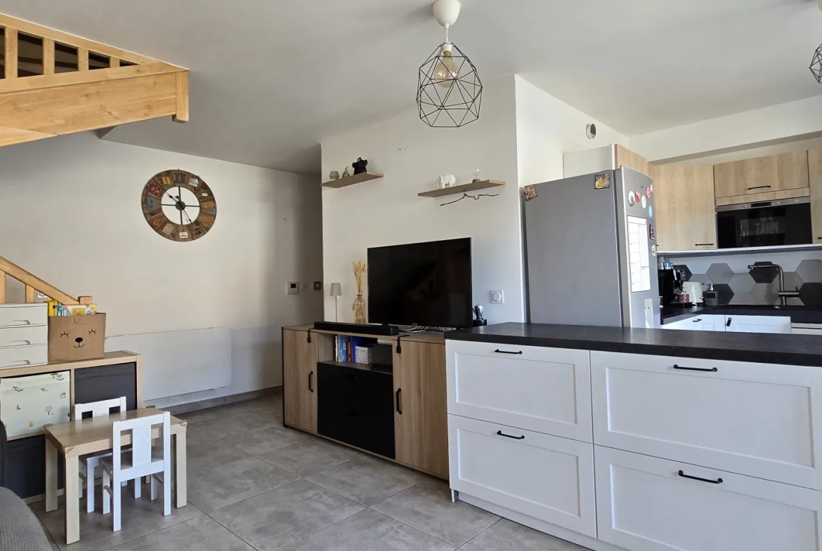 Appartement duplex lumineux de 47m² avec terrasse à Vitrolles 