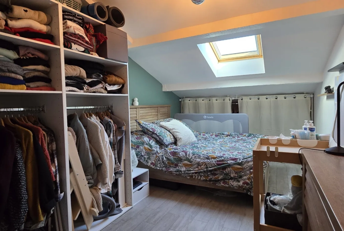 Appartement duplex lumineux de 47m² avec terrasse à Vitrolles 