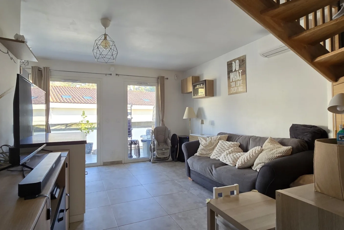 Appartement duplex lumineux de 47m² avec terrasse à Vitrolles 