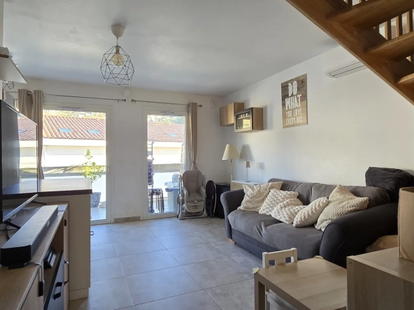 Appartement duplex lumineux de 47m² avec terrasse à Vitrolles