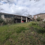 Charmante maison en pierre à rénover avec dépendances et jardin spacieux à Cartelgue