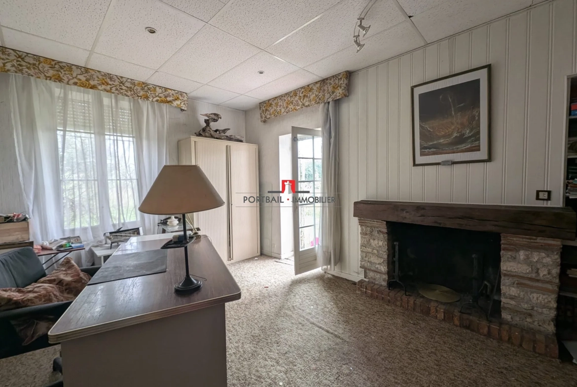 Charmante maison en pierre à rénover avec dépendances et jardin spacieux à Cartelgue 