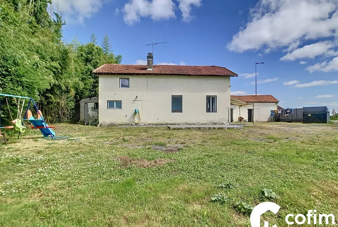 Maison rénovée 118 m² avec terrain de 2300 m² proche Garlin 