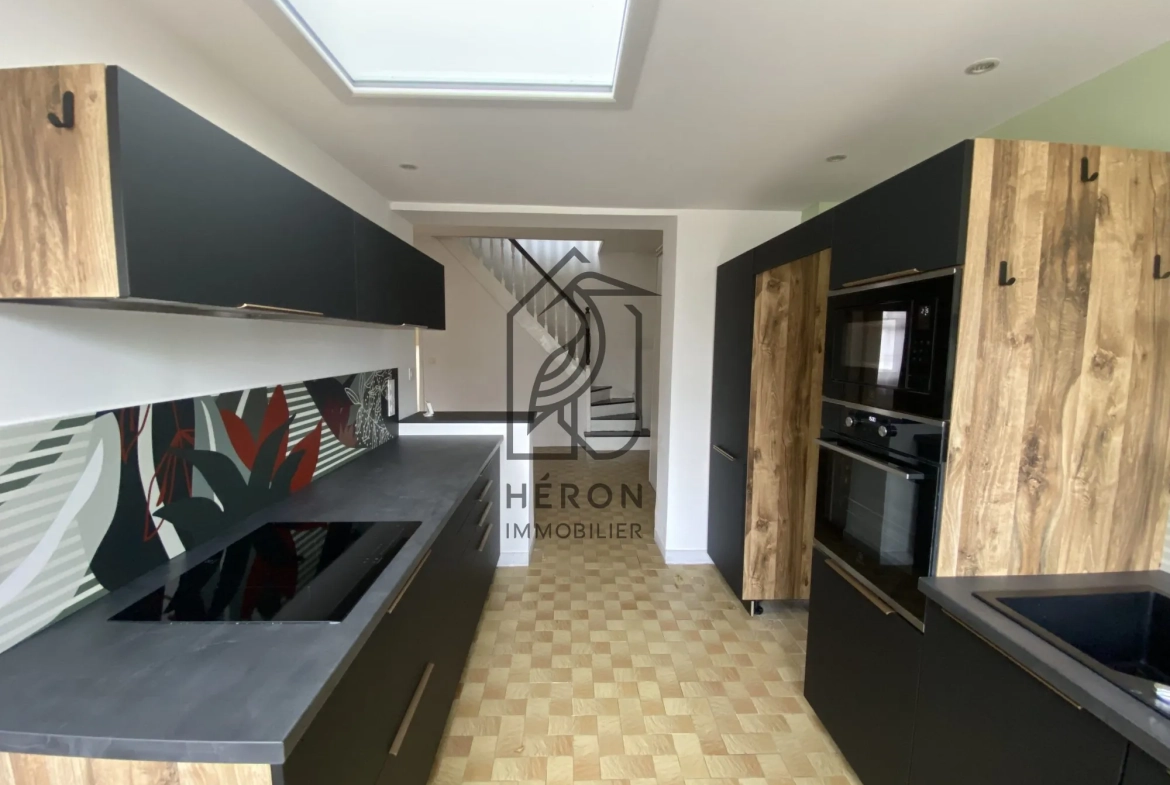 Grande maison proche Valenciennes de 170 m² avec extérieur orienté sud-ouest à vendre 