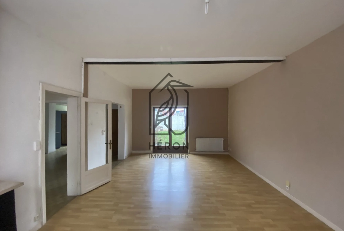 Grande maison proche Valenciennes de 170 m² avec extérieur orienté sud-ouest à vendre 