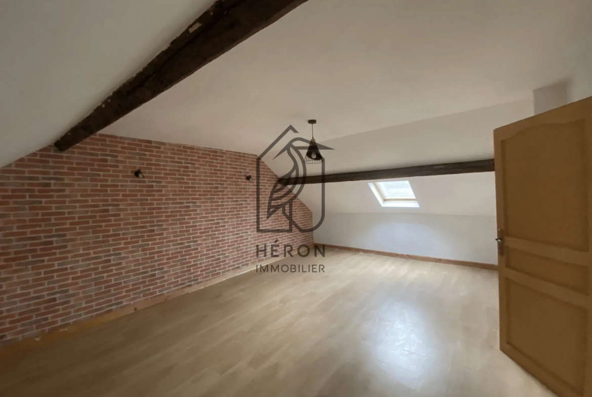 Grande maison proche Valenciennes de 170 m² avec extérieur orienté sud-ouest à vendre 