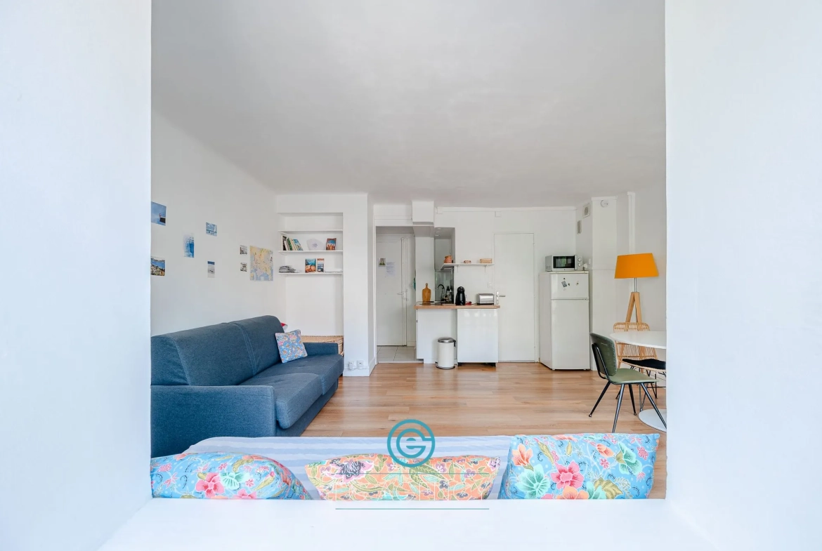 Studio lumineux de 30 m² avec balcon à Marseille secteur Hôtel de Ville 