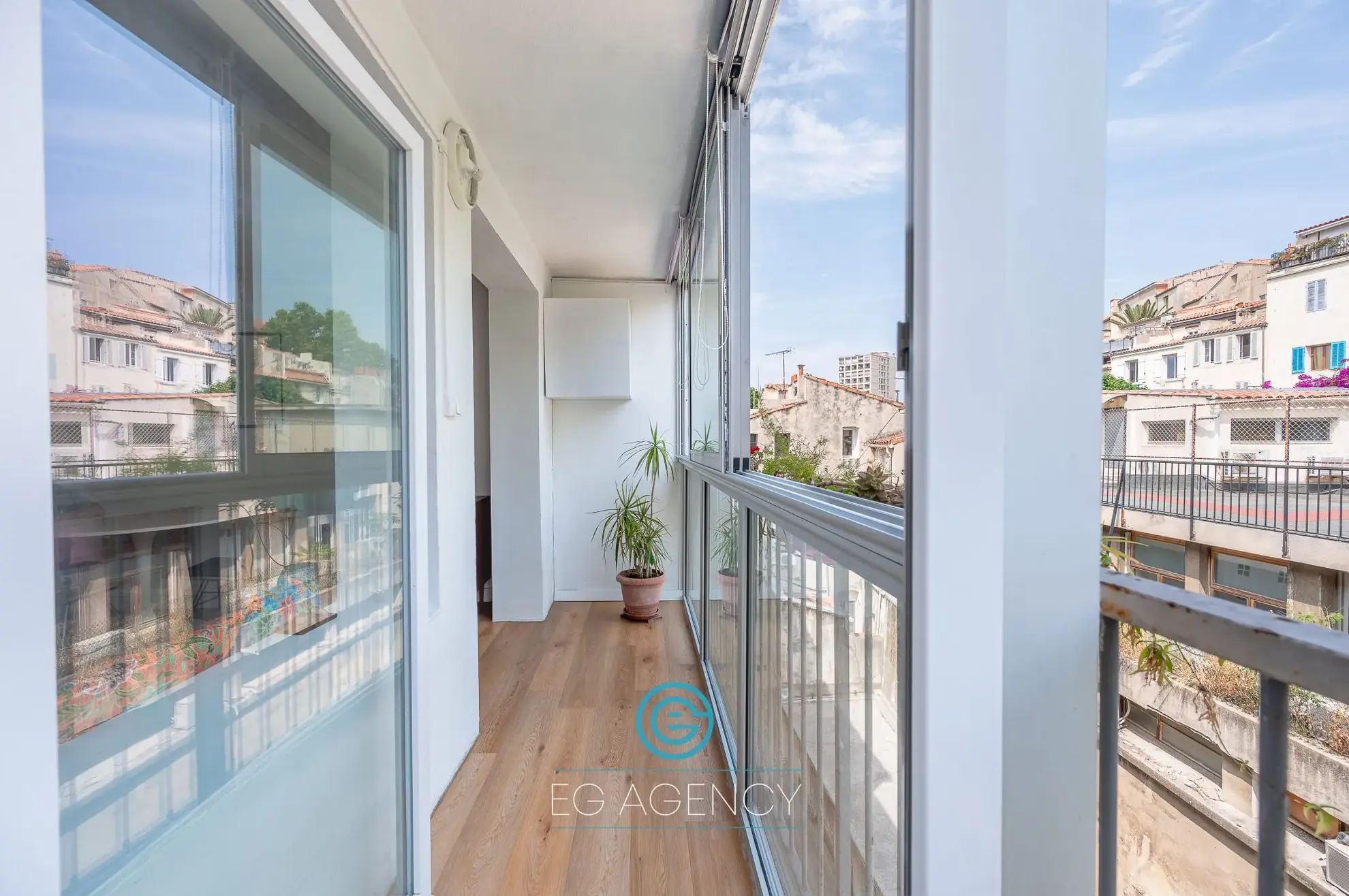 Studio lumineux de 30 m² avec balcon à Marseille secteur Hôtel de Ville 