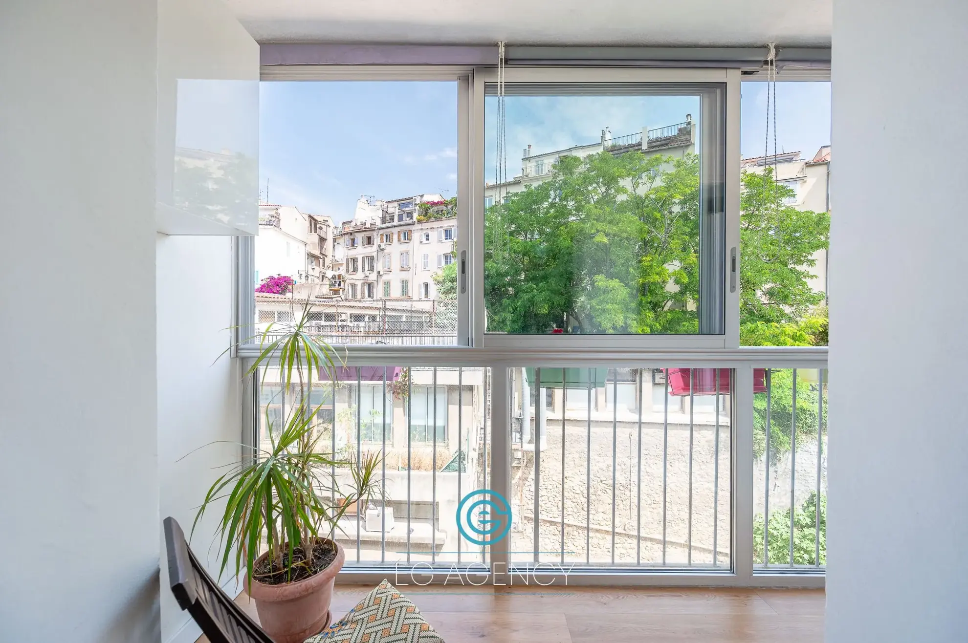 Studio lumineux de 30 m² avec balcon à Marseille secteur Hôtel de Ville 