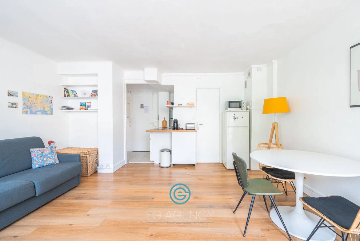 Studio lumineux de 30 m² avec balcon à Marseille secteur Hôtel de Ville 