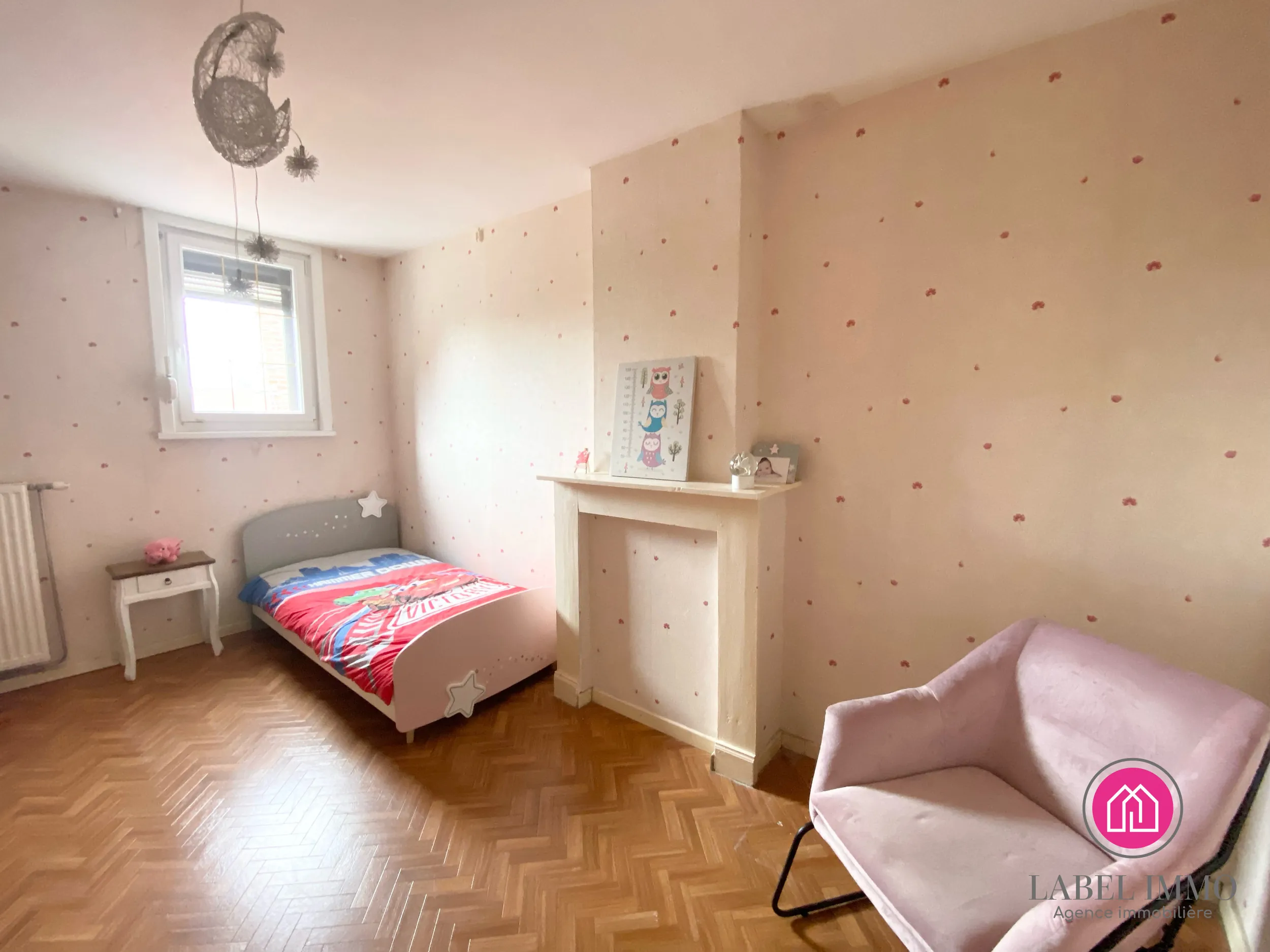 A vendre maison de 132 m² à Roeulx avec jardin, dépendances et garage 