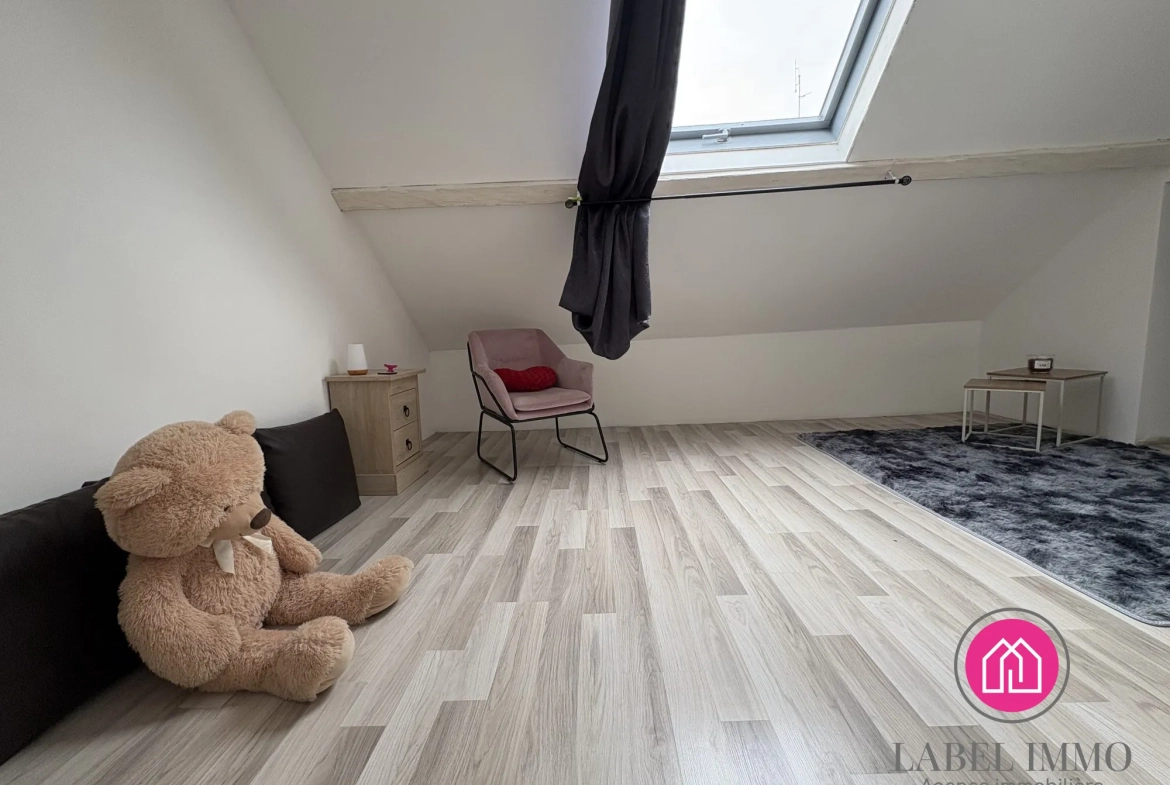 A vendre maison de 132 m² à Roeulx avec jardin, dépendances et garage 