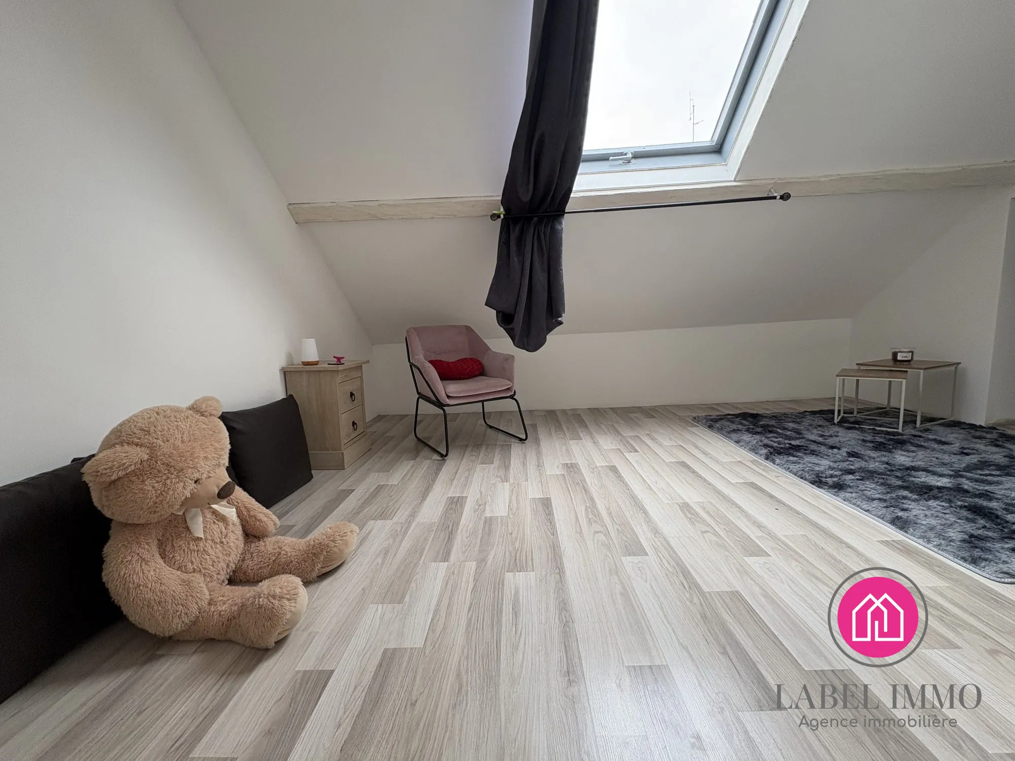 A vendre maison de 132 m² à Roeulx avec jardin, dépendances et garage 