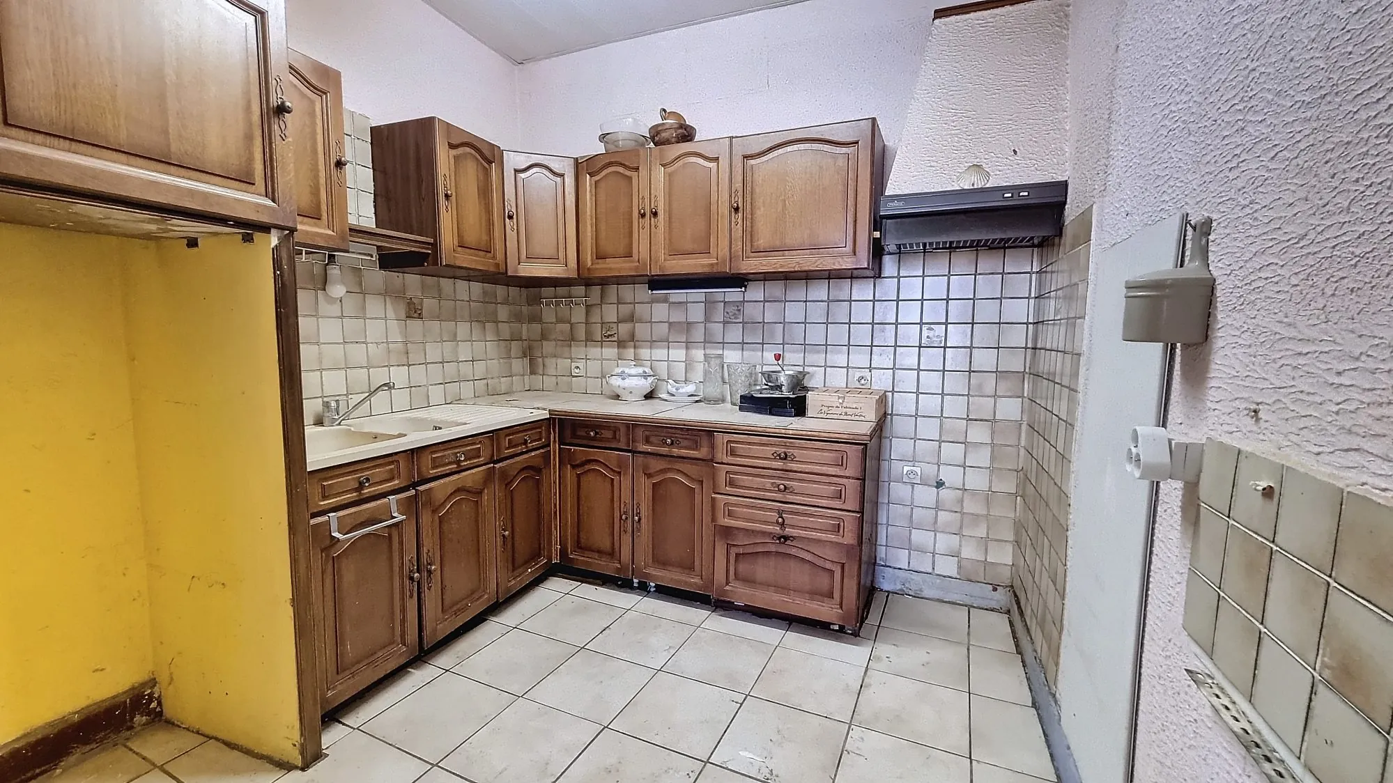 Immeuble à vendre à Carpentras, centre-ville, 275 m² avec deux appartements 