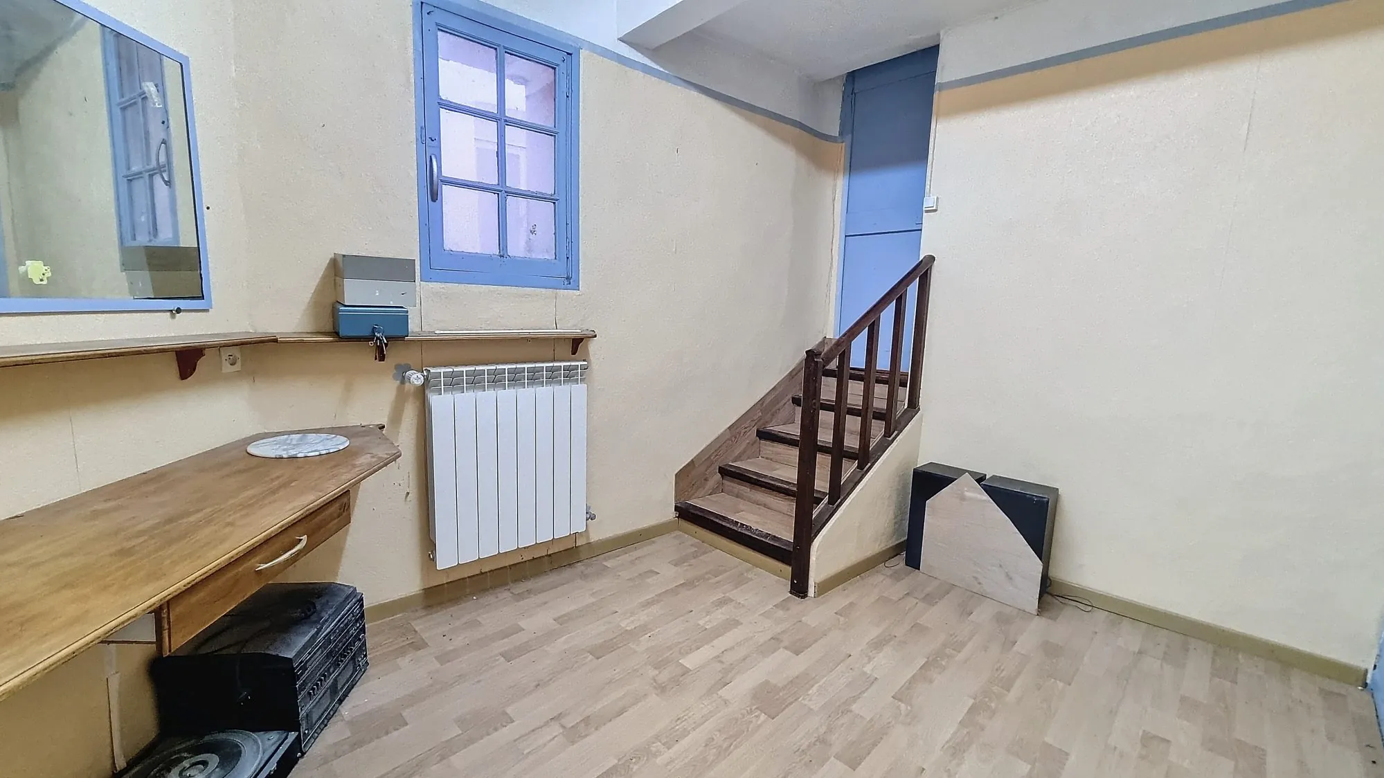 Immeuble à vendre à Carpentras, centre-ville, 275 m² avec deux appartements 